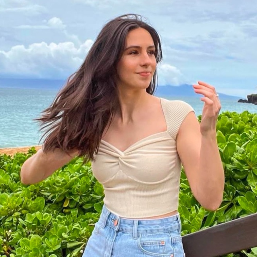 beige crop top